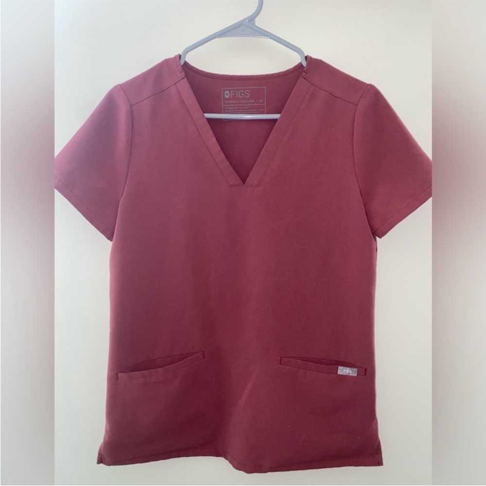 Figs Casma Maroon Scrub Top